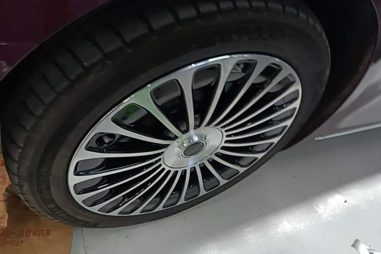 Used Hima Stelato S9 2025 Extended-Range Ultra Left Front Wheel Hub