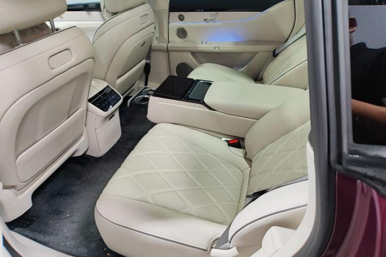 Used Hima Stelato S9 2025 Extended-Range Ultra Left Rear Seat