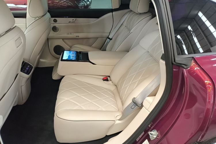 Used Hima Stelato S9 2025 Extended-Range Ultra Left Rear Seat