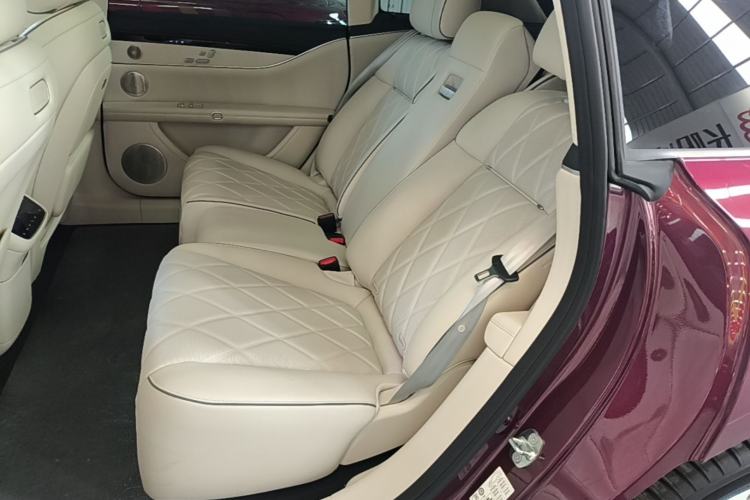 Used Hima Stelato S9 2025 Extended-Range Ultra Left Rear Seat