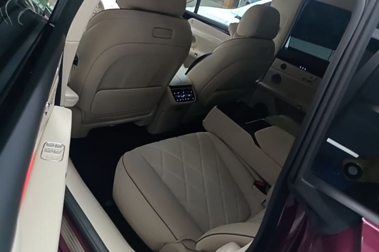 Used Hima Stelato S9 2025 Extended-Range Ultra Left Rear Seat