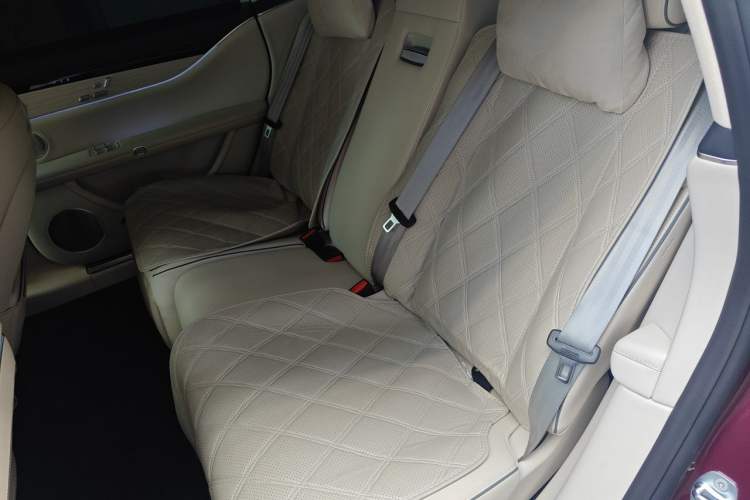 Used Hima Stelato S9 2025 Extended-Range Ultra Left Rear Seat