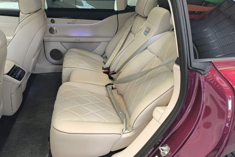 Used Hima Stelato S9 2025 Extended-Range Ultra Left Rear Seat