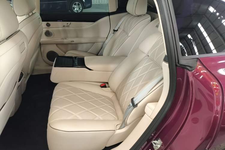 Used Hima Stelato S9 2025 Extended-Range Ultra Left Rear Seat