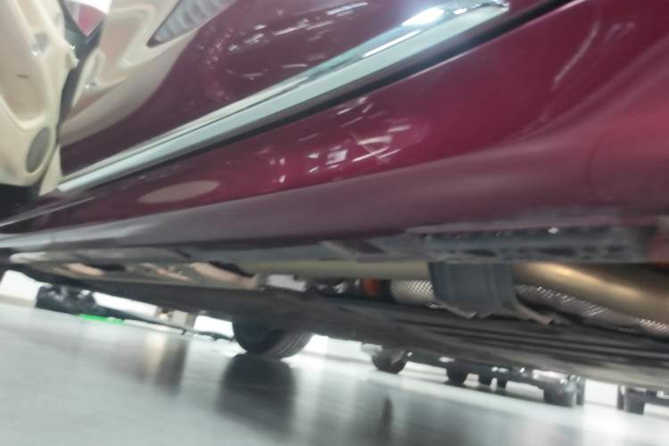 Used Hima Stelato S9 2025 Extended-Range Ultra Left Side Sill