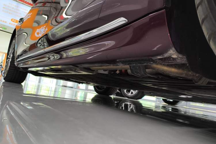Used Hima Stelato S9 2025 Extended-Range Ultra Left Side Sill