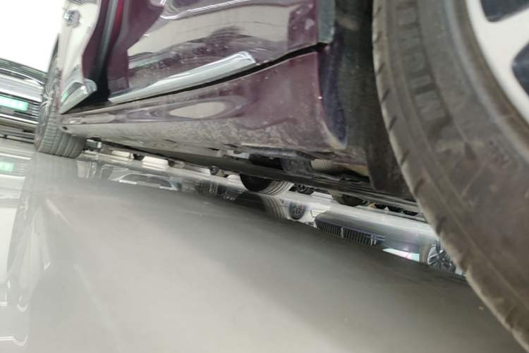 Used Hima Stelato S9 2025 Extended-Range Ultra Left Side Sill