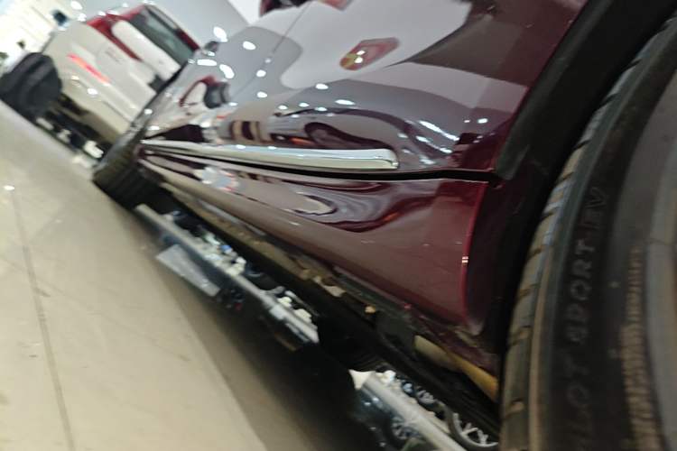 Used Hima Stelato S9 2025 Extended-Range Ultra Left Side Sill