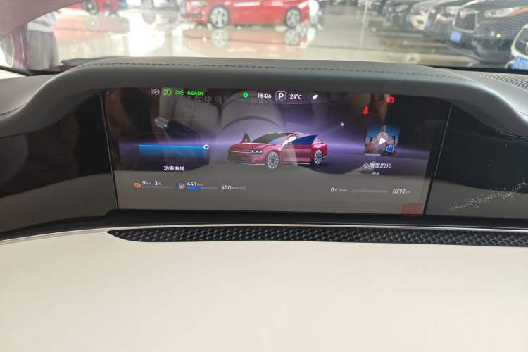 Used Hima Stelato S9 2025 Extended-Range Max Odometer Close Up