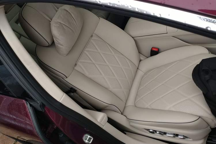 Used Hima Stelato S9 2025 Extended-Range Ultra Right Front Seat