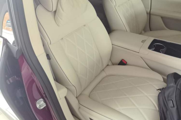 Used Hima Stelato S9 2025 Extended-Range Ultra Right Front Seat