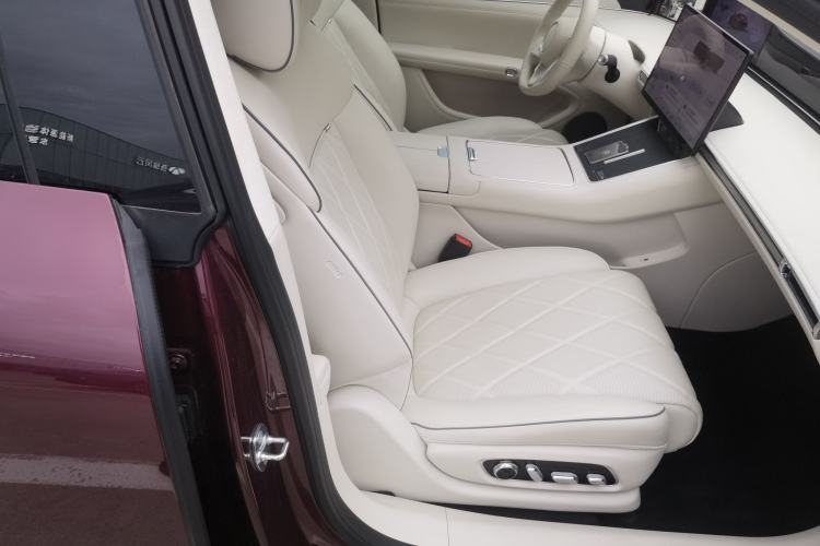 Used Hima Stelato S9 2025 Extended-Range Ultra Right Front Seat