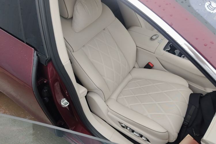 Used Hima Stelato S9 2025 Extended-Range Ultra Right Front Seat