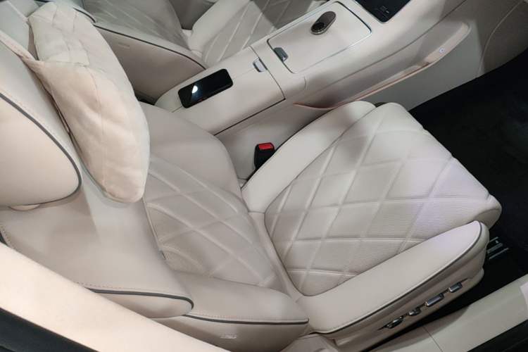Used Hima Stelato S9 2025 Extended-Range Ultra Right Front Seat