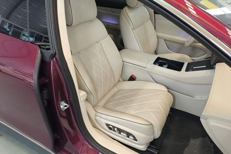Used Hima Stelato S9 2025 Extended-Range Ultra Right Front Seat