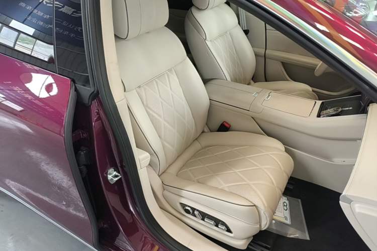 Used Hima Stelato S9 2025 Extended-Range Ultra Right Front Seat