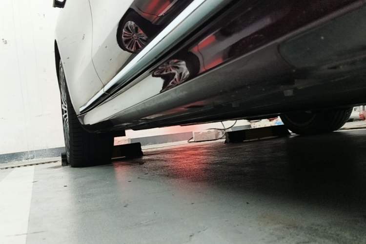 Used Hima Stelato S9 2025 Extended-Range Ultra Right Side Sill