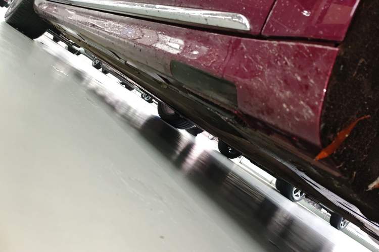 Used Hima Stelato S9 2025 Extended-Range Max Right Side Sill