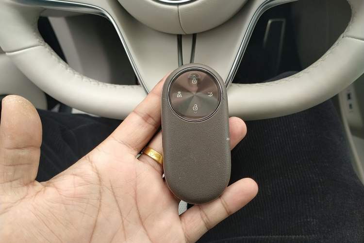 Used Hima Stelato S9 2025 Extended-Range Ultra Vehicle Key