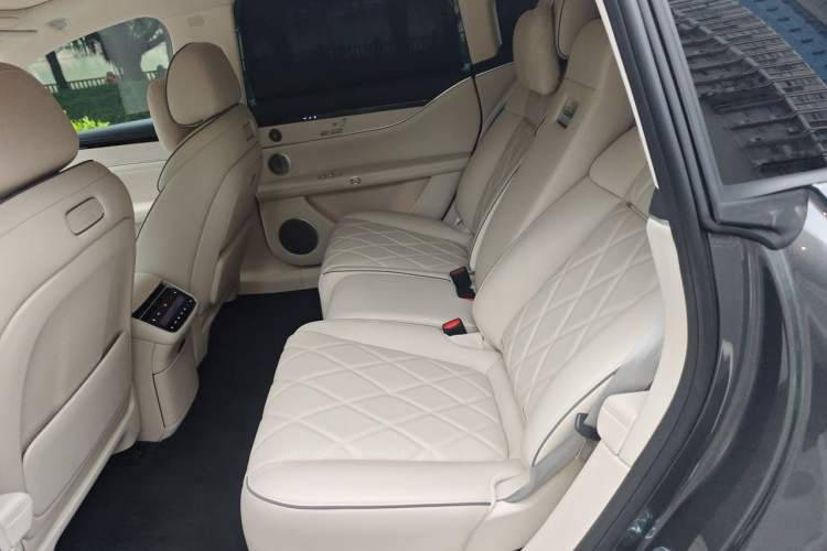 Used Hima Stelato S9 2025 Extended-Range Max+ Left Rear Seat