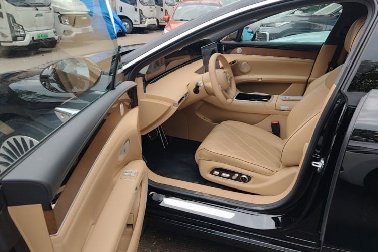 Used Hima Stelato S9 2026 Model Range-Extended Max Rear-Wheel Drive 53 kWh Driver Seat