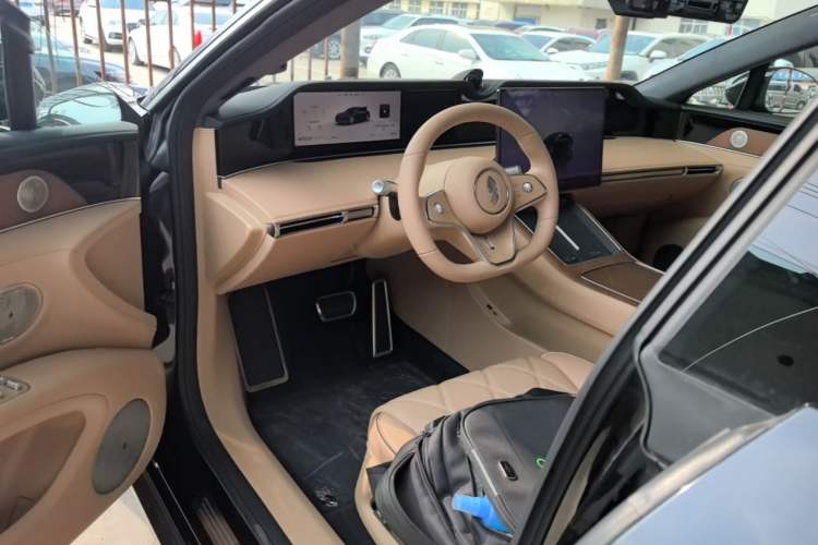 Used Hima Stelato S9 2026 Model Range-Extender Ultra, Rear-wheel Drive, 53kWh Driver Seat