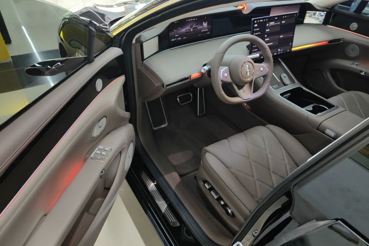 Used Hima Stelato S9 2026 Model Range-Extender Ultra, Rear-wheel Drive, 53kWh Driver Seat