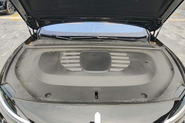 Used Hima Stelato S9 2026 Model Range-Extender Ultra, Rear-wheel Drive, 53kWh Engine Bay