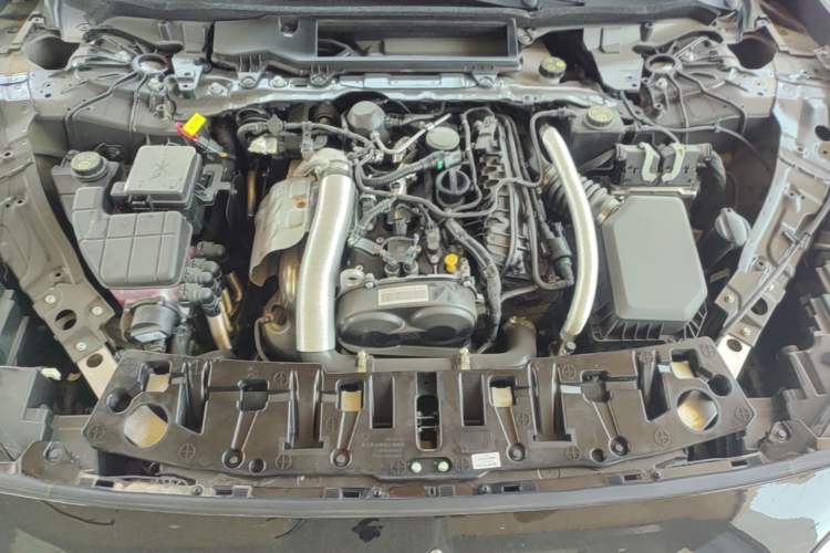 Used Hima Stelato S9 2026 Model Range-Extender Ultra, Rear-wheel Drive, 53kWh Engine Bay