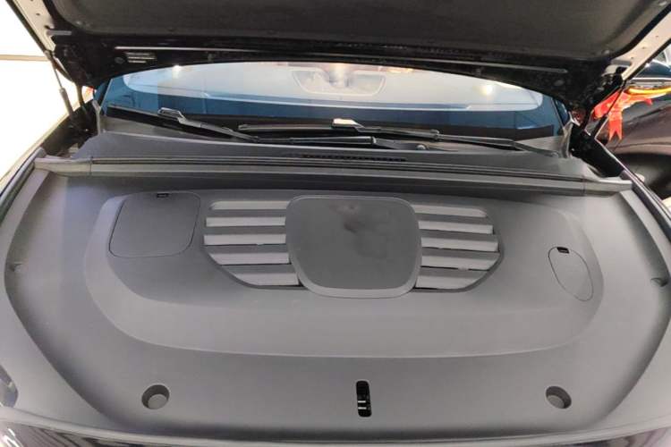 Used Hima Stelato S9 2026 Model Range-Extender Ultra, Rear-wheel Drive, 53kWh Engine Bay