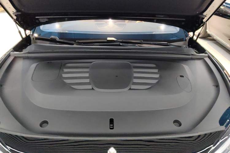 Used Hima Stelato S9 2026 Model Range-Extender Ultra, Rear-wheel Drive, 53kWh Engine Bay