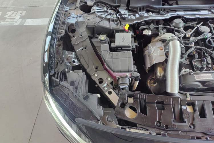 Used Hima Stelato S9 2026 Model Range-Extender Ultra, Rear-wheel Drive, 53kWh Engine Bay Right