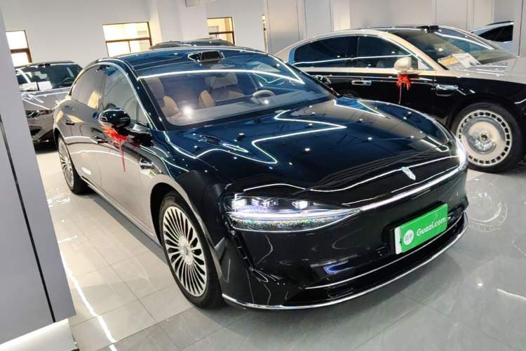Used Hima Stelato S9 2026 Model Range-Extender Ultra, Rear-wheel Drive, 53kWh Front Right 45 Deg