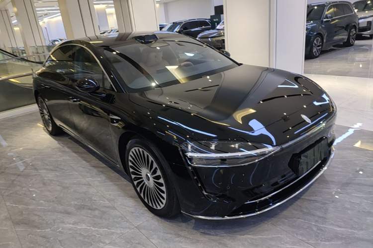 Used Hima Stelato S9 2026 Model Range-Extender Ultra, Rear-wheel Drive, 53kWh Front Right 45 Deg