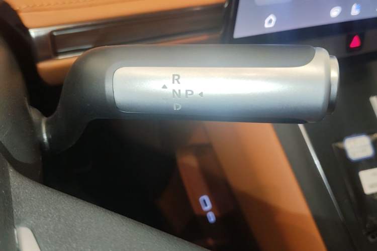 Used Hima Stelato S9 2026 Model, Range-Extended Max Rear-Drive 37kWh Gear Lever