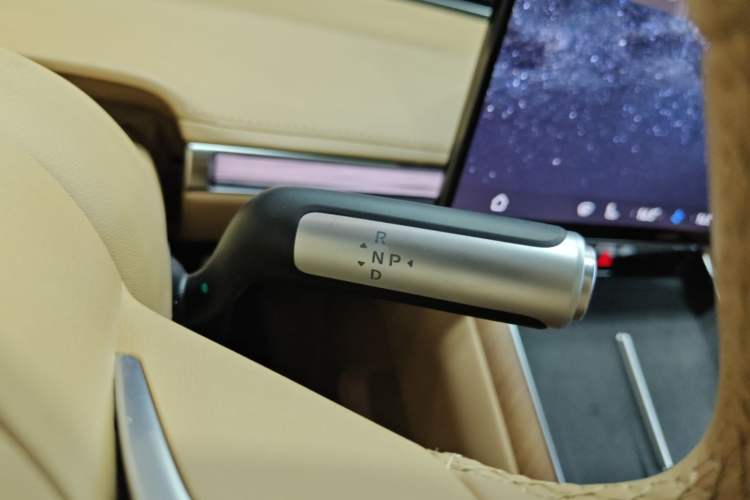 Used Hima Stelato S9 2026 Model Range-Extender Ultra, Rear-wheel Drive, 53kWh Gear Lever