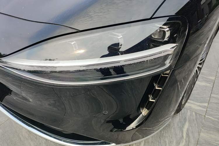 Used Hima Stelato S9 2026 Model Range-Extender Ultra, Rear-wheel Drive, 53kWh Left Front Headlight
