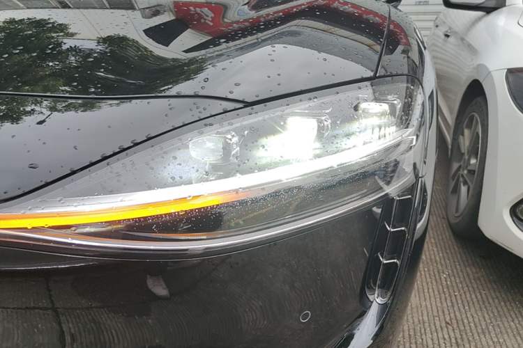 Used Hima Stelato S9 2026 Model Range-Extender Ultra, Rear-wheel Drive, 53kWh Left Front Headlight