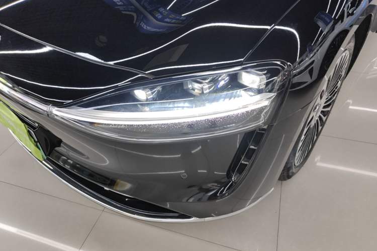 Used Hima Stelato S9 2026 Model Range-Extender Ultra, Rear-wheel Drive, 53kWh Left Front Headlight