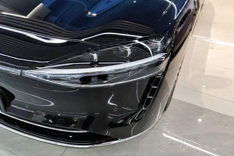 Used Hima Stelato S9 2026 Model Range-Extender Ultra, Rear-wheel Drive, 53kWh Left Front Headlight