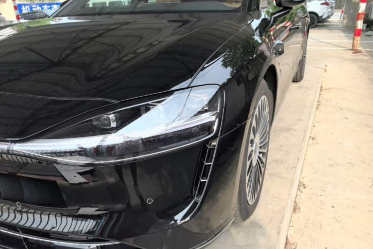 Used Hima Stelato S9 2026 Model Range-Extender Ultra, Rear-wheel Drive, 53kWh Left Front Headlight