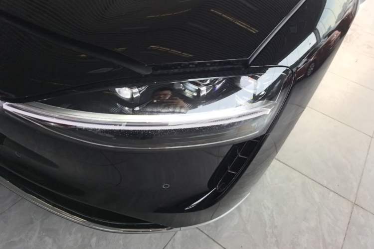 Used Hima Stelato S9 2026 Model Range-Extended Max Rear-Wheel Drive 53 kWh Left Front Headlight