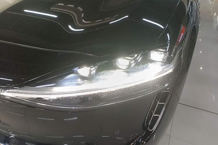 Used Hima Stelato S9 2026 Model Range-Extender Ultra, Rear-wheel Drive, 53kWh Left Front Headlight