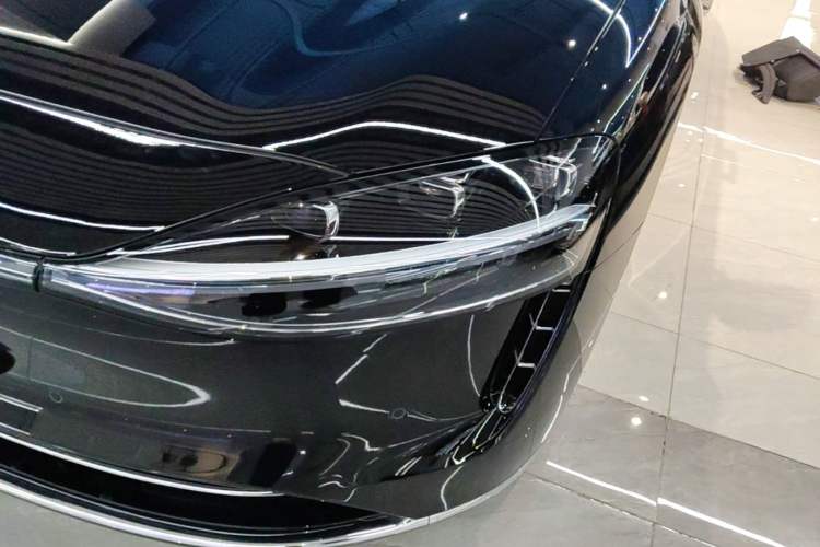 Used Hima Stelato S9 2026 Model Range-Extender Ultra, Rear-wheel Drive, 53kWh Left Front Headlight