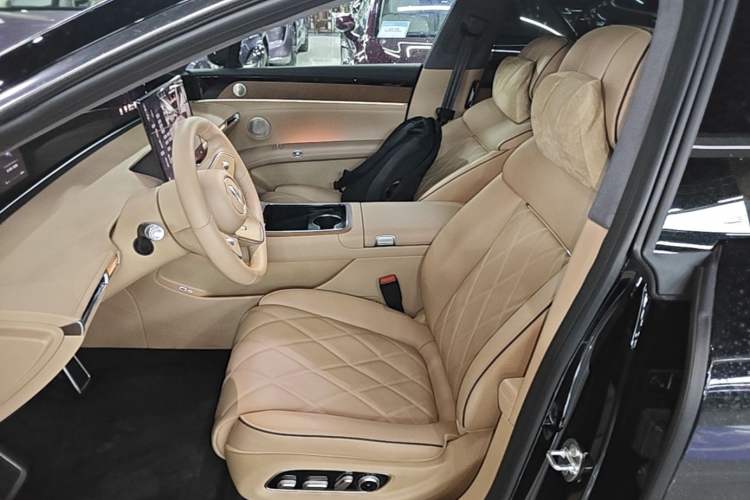 Used Hima Stelato S9 2026 Model Range-Extender Ultra, Rear-wheel Drive, 53kWh Left Front Seat