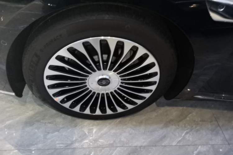 Used Hima Stelato S9 2026 Model Range-Extender Ultra, Rear-wheel Drive, 53kWh Left Front Wheel Hub