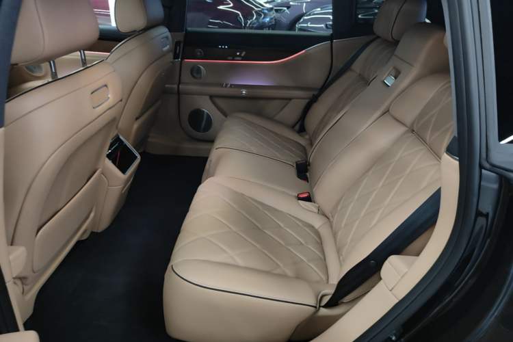 Used Hima Stelato S9 2026 Model Range-Extender Ultra, Rear-wheel Drive, 53kWh Left Rear Seat