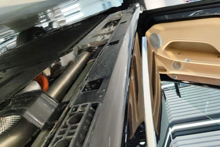 Used Hima Stelato S9 2026 Model Range-Extender Ultra, Rear-wheel Drive, 53kWh Left Side Sill