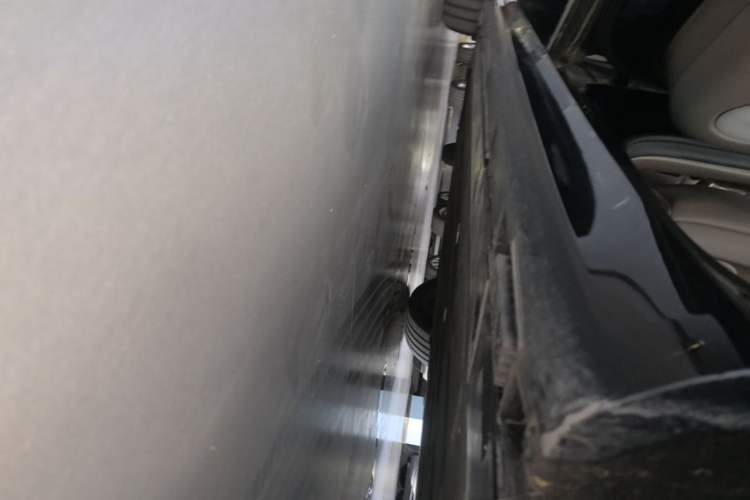 Used Hima Stelato S9 2026 Model Pure Electric Max Rear-Wheel-Drive 100kWh (896-line LiDAR) Left Side Sill