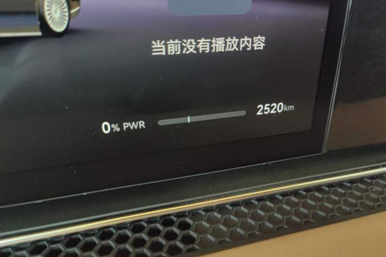 Used Hima Stelato S9 2026 Model Range-Extender Ultra, Rear-wheel Drive, 53kWh Odometer Close Up